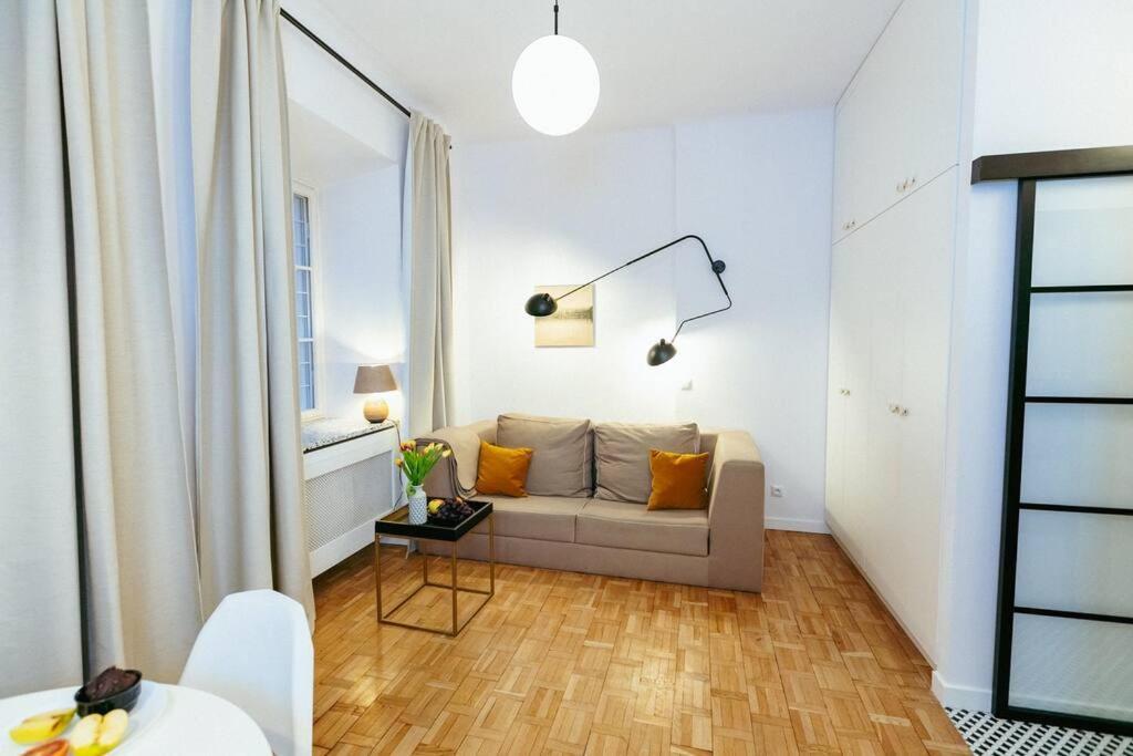 Charming Next To The Old Town! Warszawa